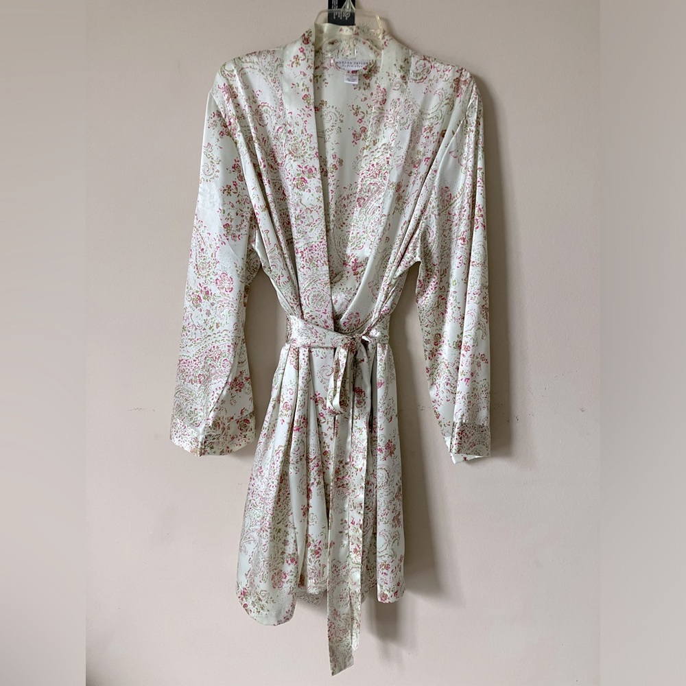 MORGAN TAYLOR Intimidates Romantic Floral Gown